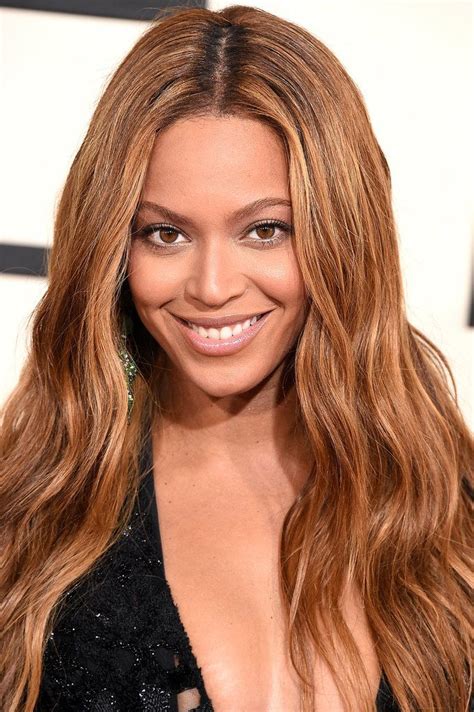 See Every Rock Star Beauty Moment From The 2015 Grammys Red Carpet