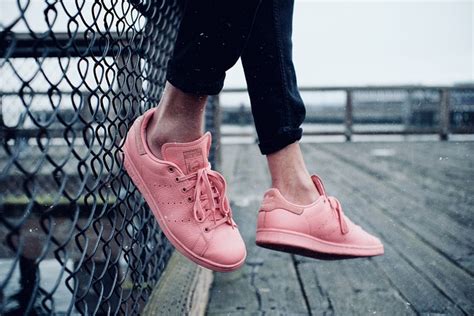 Kaliber Akadémia Déli adidas stan smith white and raw pink Fennsík úszó