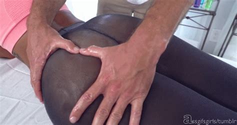 Kelsi Monroes Butt Massage Dirty Masseur Brazzers