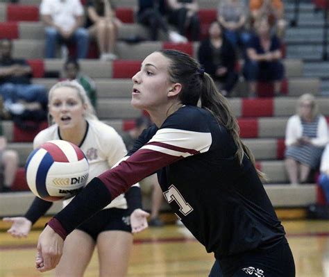 Top Recruit Ella Wrobel Commits To Wisconsin Badgers Volleyball Program