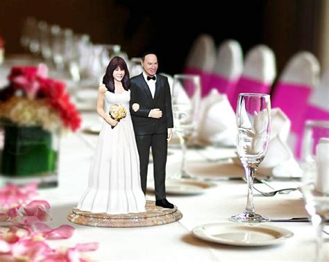 Try making your wedding cake topper light hearted by having one spouse run away from the other. From photos to Custom Exact 3D Printed Wedding Cake Topper ...