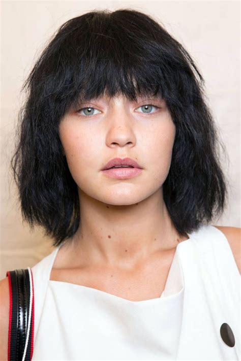 6 New Ways To Wear Bangs From The Spring Runways Hairstyle Hair