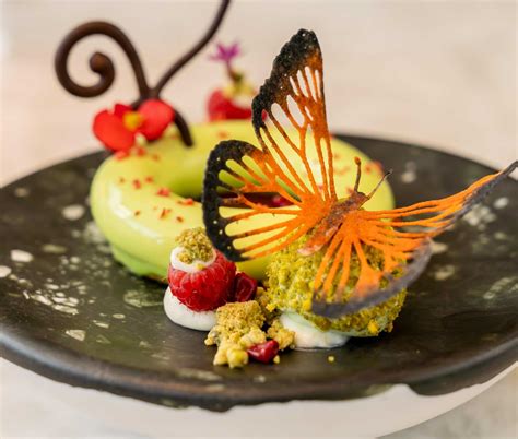 Houston’s 8 Best Romantic Restaurants for Valentine’s Day Weekend