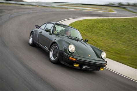 Adu Cepat Porsche 911 Turbo Dari Generasi Pertama Sampai Terkini