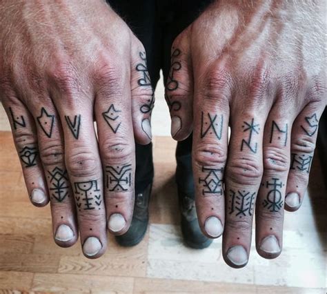 You may have seen some finger tattoos with a word on it, but in this article, we will show you other. Best Finger Tattoo for Men New Design 2020 | Knuckle ...