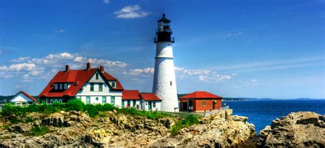 Top 11 Mindblowingly Beautiful Lighthouses You Can Sleep In