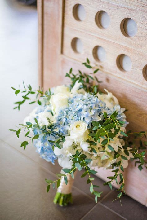 20 Hydrangea Wedding Bouquets Any Bride Would Love In 2020 Flower