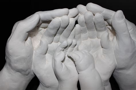 Alginate Sculpture In 2020 Plaster Crafts Hand Sculpture Hand Molding