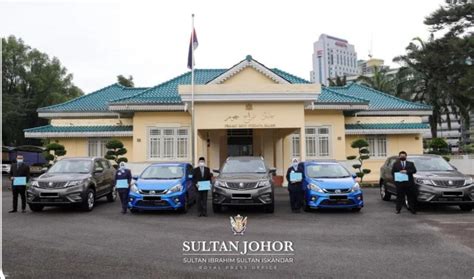 It is easily the biggest hospital in johor as well as the main referral and tertiary health centre for the state. Sultan Johor kurnia X70, MyVi kepada doktor, kakitangan ...