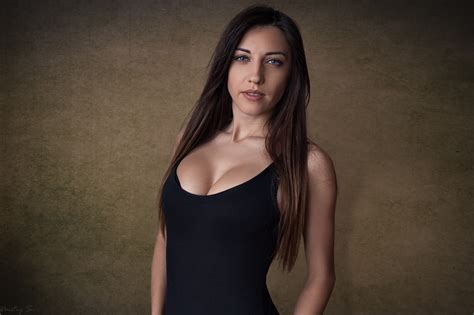 Our model flaunts a layered style that sculpts around her face and shows off her honey blonde tresses beautifully. Wallpaper : women, simple background, long hair, dress, black hair, cleavage, fashion, boobs ...