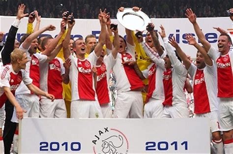 Twente spaart in jc schaal niemand met oog op cl ajax kampioen 2011, source:volkskrant.nl piet jan nauta pietjannauta on. 700x-TwenteSport 8 ajax kampioen | TwenteSport.com
