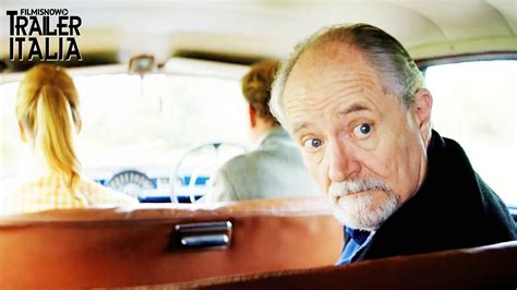 L'altra metà del cielo, diretto da ritesh batra con jim broadbent, charlotte rampling, emily mortimer e michelle dockery, uscirà nelle sale giovedì 12 ottobre, distribuito da bim distribuzione. L'altra metà della storia | Trailer italiano con Charlotte ...