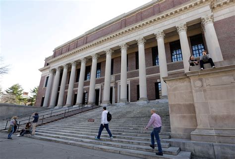 Harvard Final Clubs: University to Penalize Frat Members | Time