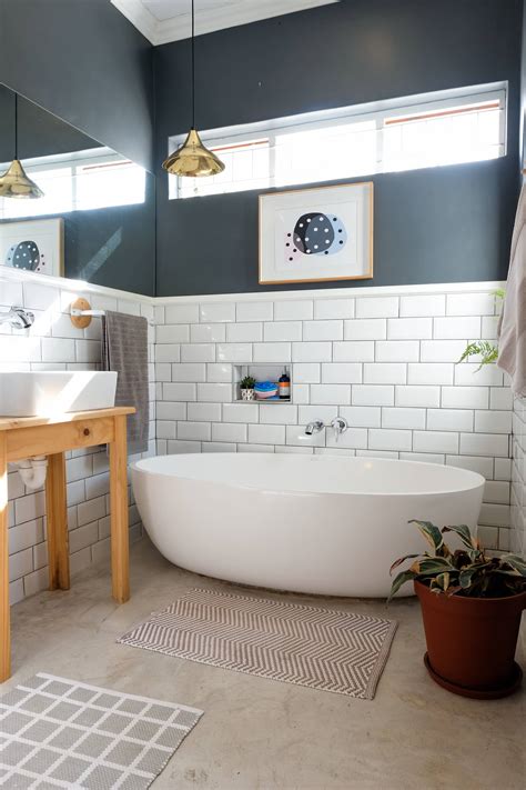 Discover 23 inspirational ideas for beautiful gray bathrooms. Small Bathroom Design & Storage Ideas | Apartment Therapy