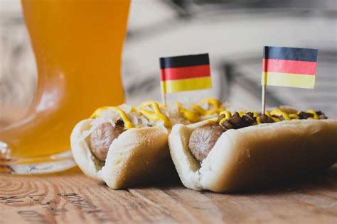 Wienerschnitzel Adds Grilled Bratwurst For Oktoberfest