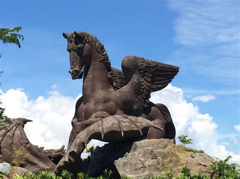 Pegasus And Dragon Is A 110 335m Tall Statue In Gulfstream Park