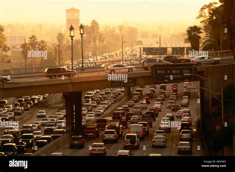 Stau An Der Hauptverkehrszeit Auf Harbor Freeway Downtown Los Angeles