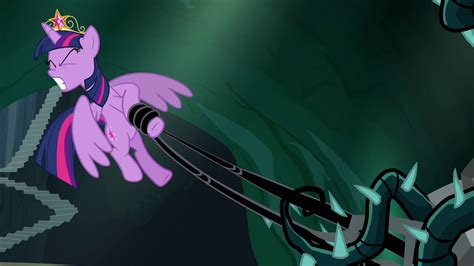 Image Twilight Tries To Escape From The Vines S4e02png My Little