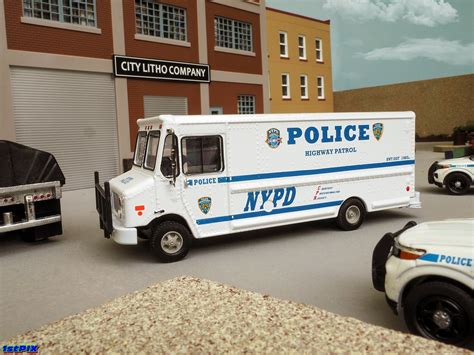 Online Sale Price Comparison New York City Police Dept Nypd Trucks