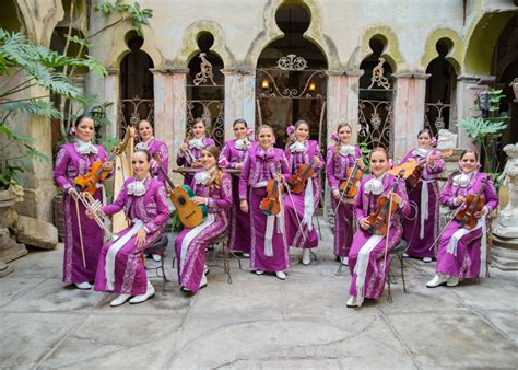 Mexicos All Female Mariachi Bands Are Shaking Up Tradition Atlas