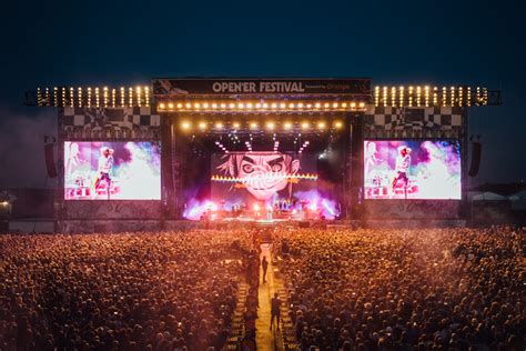 Opener Festival 2018 Gorillaz Stun Gdynia With Career Spanning