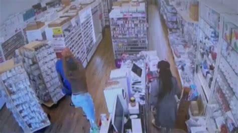 Alleged Shoplifter Returns For Phone Attacks Store Owner Fox News Video