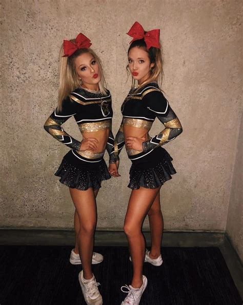 💜 Pɪɴᴛᴇʀᴇꜱᴛ Mᴇʟᴀɴɪᴇeᴍᴍꜱxxx 💜 Cheerleading Outfits Cheerleader Costume Sexy Cheerleaders