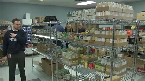 Free Food Pantry Opens For Families In Need At Southwest Suburban Elementary School Youtube