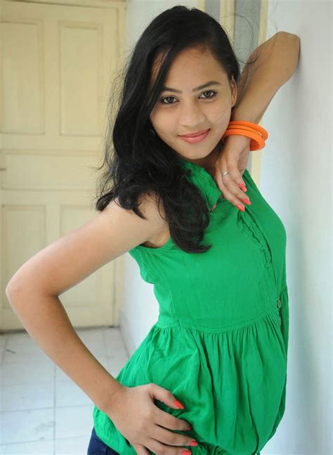 Sexy Tollywood Teen Actress Malayalam Kutty Girl Aasha Free Download