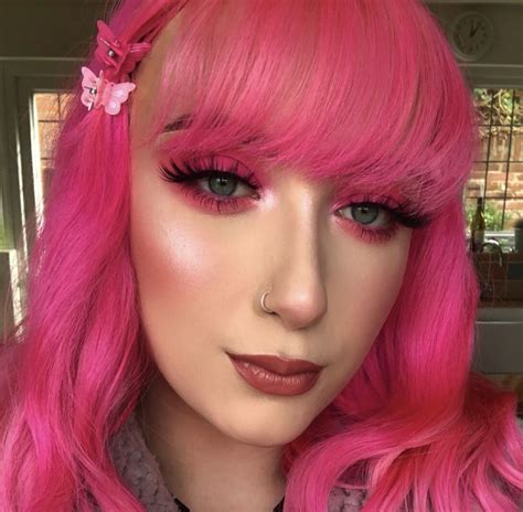 The pink eye makeup can be mixed with many colors like gold, brown, coffee, or black to createread the rest. Pin by Melissa Bryant on Makeup Looks in 2020 | Pink hair ...