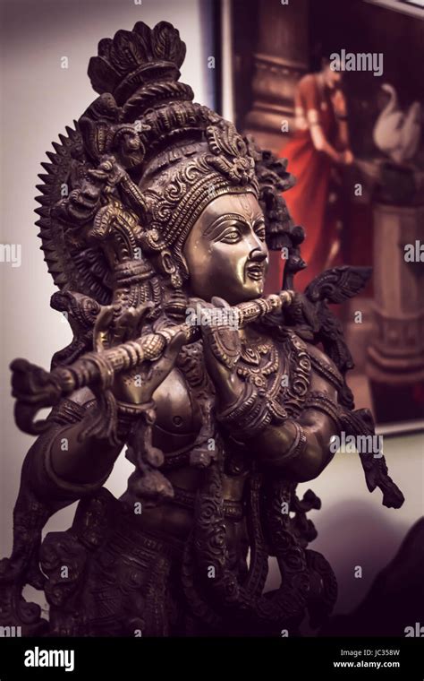 Bronze Statue Von Lord Krishna Kerala Indien Stockfotografie Alamy