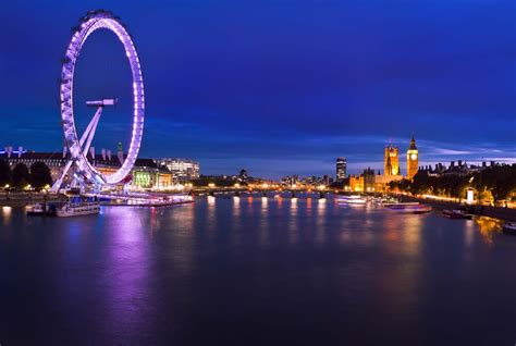 En londres hay infinidad de sitios para el turismo que visita una de las ciudades más bonitas de europa, aquí te presentamos 10 lugares imperdibles en tu. Papel mural Londres de noche, Inglaterra | Turismo, Papel ...