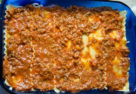 Easy Classic Lasagna Step By Step Pictures And Instructions