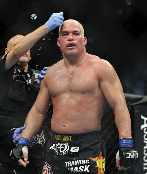 Tito Ortiz Chokes Out Chael Sonnen In 1st Round To Wrap Up Mma Career