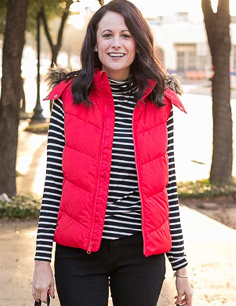 Red Puffer Vest With Fur Hood For Womens Hjackets