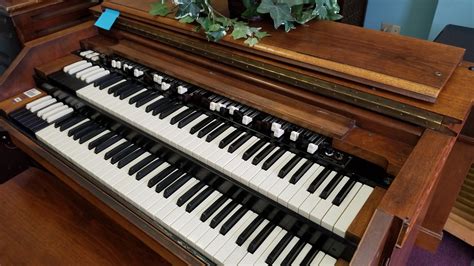 Vintage Hammond Church Organs Hammond C2 Smooth Drawbars Trek Ii Amp