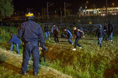 Q And A Calais Has Become Flashpoint In Europes Migrant Crisis The New York Times