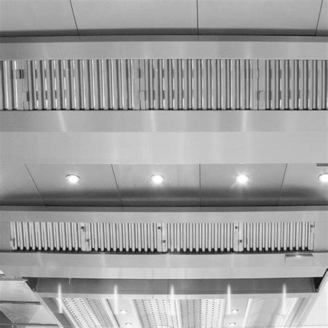 Suspended ceiling or open plenum? Soffitto ventilato professionale - PLENUM CEILING - Vianen ...