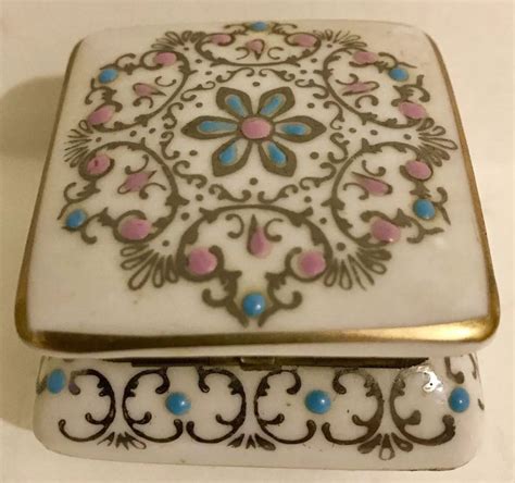 Japanese Japan Hinged Footed Trinket Box Porcelain Hand Painted