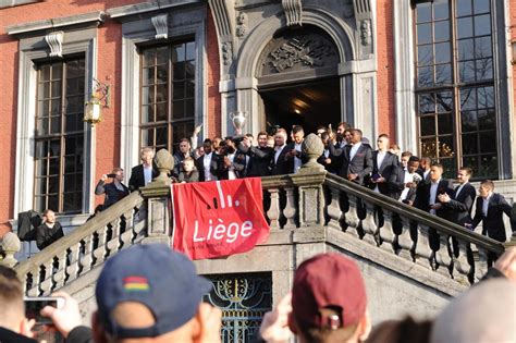 Les modifications sont ajustées automatiquement, donc vous aurez toujours les données les plus récentes à portée de main. Le Standard célèbre son succès en Coupe de Belgique à ...