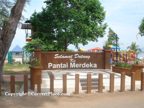 Pantai merdeka or merdeka beach is situated in kota kuala muda about 40 km from sungai petani it has a chalet for outstation visitors. Tempat-tempat Menarik Sekitar Sungai Petani Kedah(Index)