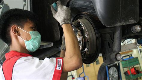 Cara Memperbaiki Kampas Rem Teromol Yang Lengket Pt Toyota Astra