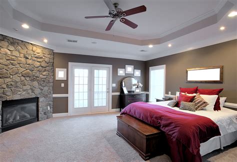 A beautiful looking fan, the hunter's builder plus ceiling fan will be a great stylish addition to your bedroom. How To Choose The Best Low Profile Ceiling Fans | Dream ...