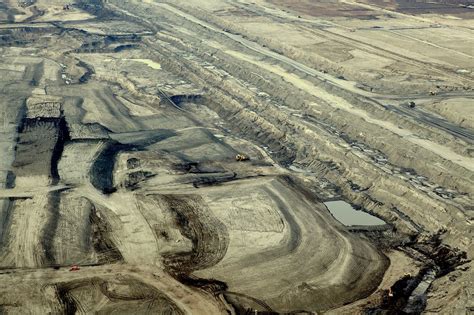 Disturbing Aerials Reveal Canadas Vast Tar Sand Mines Wired