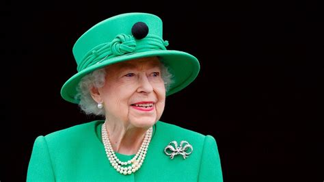 queen elizabeth ii becomes second longest serving monarch bbc news