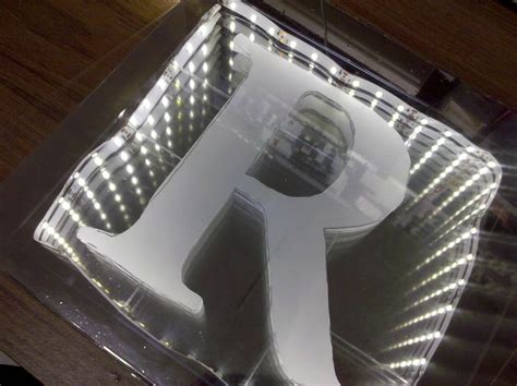 How does an infinity mirror work? Homemade 3D printers, infinity mirrors, and a trip to ...