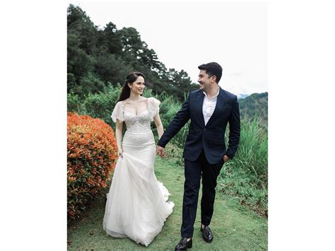 Look Jessy Mendiola Looks Divine In Her Maternity Photos With Luis Manzano Gma Entertainment