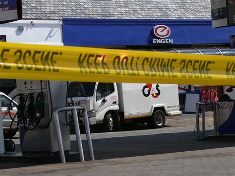 No arrests have been made yet following a failed cash in transit heist outside bridge city mall in kwamashu. Update- Cash-in-transit heist at Zakariyya Park Filling ...