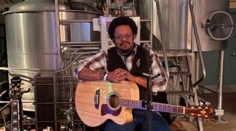 Dl Harrison At The Oak Creek Brewery Visit Sedona Events Calendar