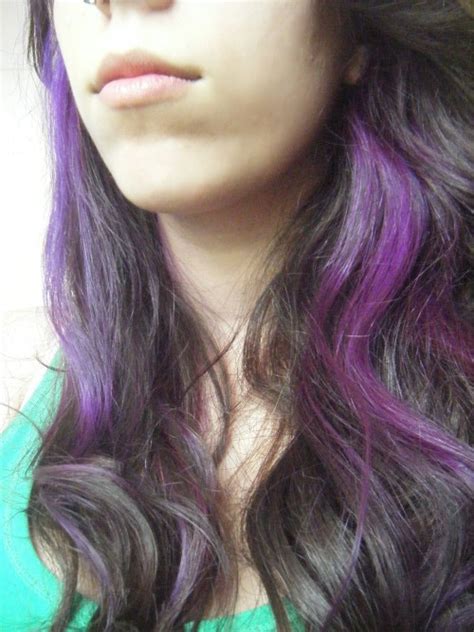 Although blonde highlights for men have always been fashionable, guys with highlights ranging from blonde to brown to red to white are styling some of the hottest hairstyles. purple highlights on Tumblr